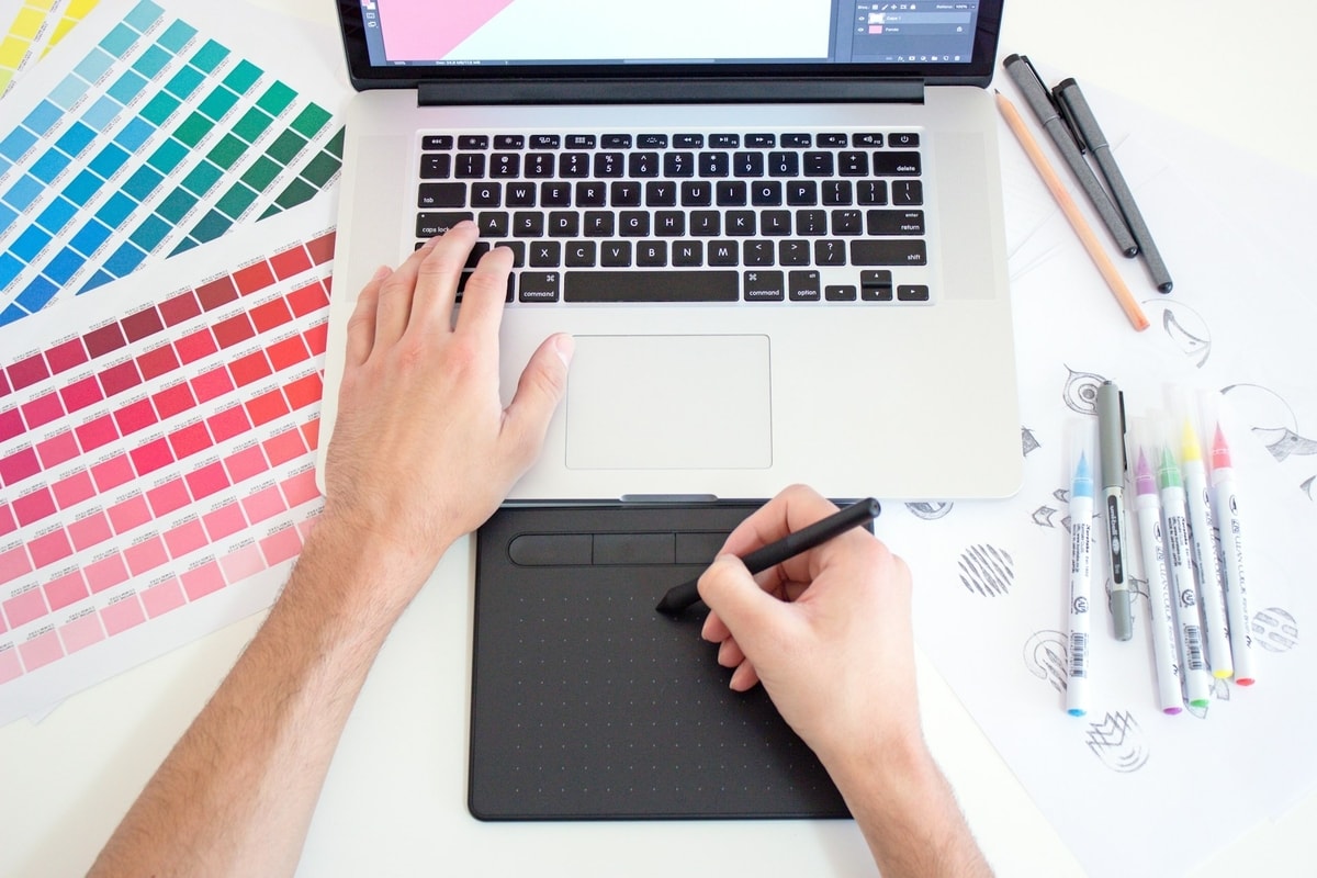 Ilustrasi jasa desain grafis
Gambar: Unsplash Ilustrasi jasa desain grafis
Gambar: Unsplash