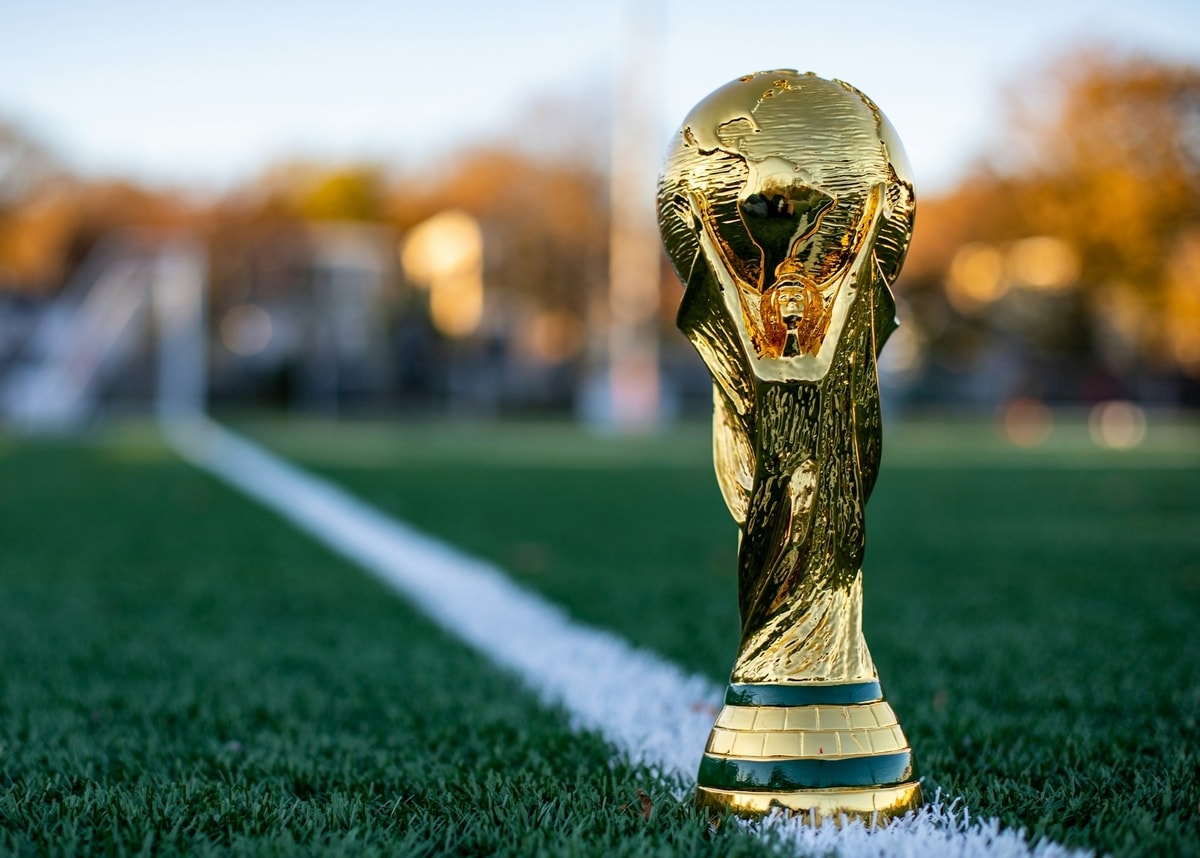 Ilustrasi trofi Piala Dunia
Foto oleh My Profit Tutor di Unsplash Ilustrasi trofi Piala Dunia
Foto oleh My Profit Tutor di Unsplash