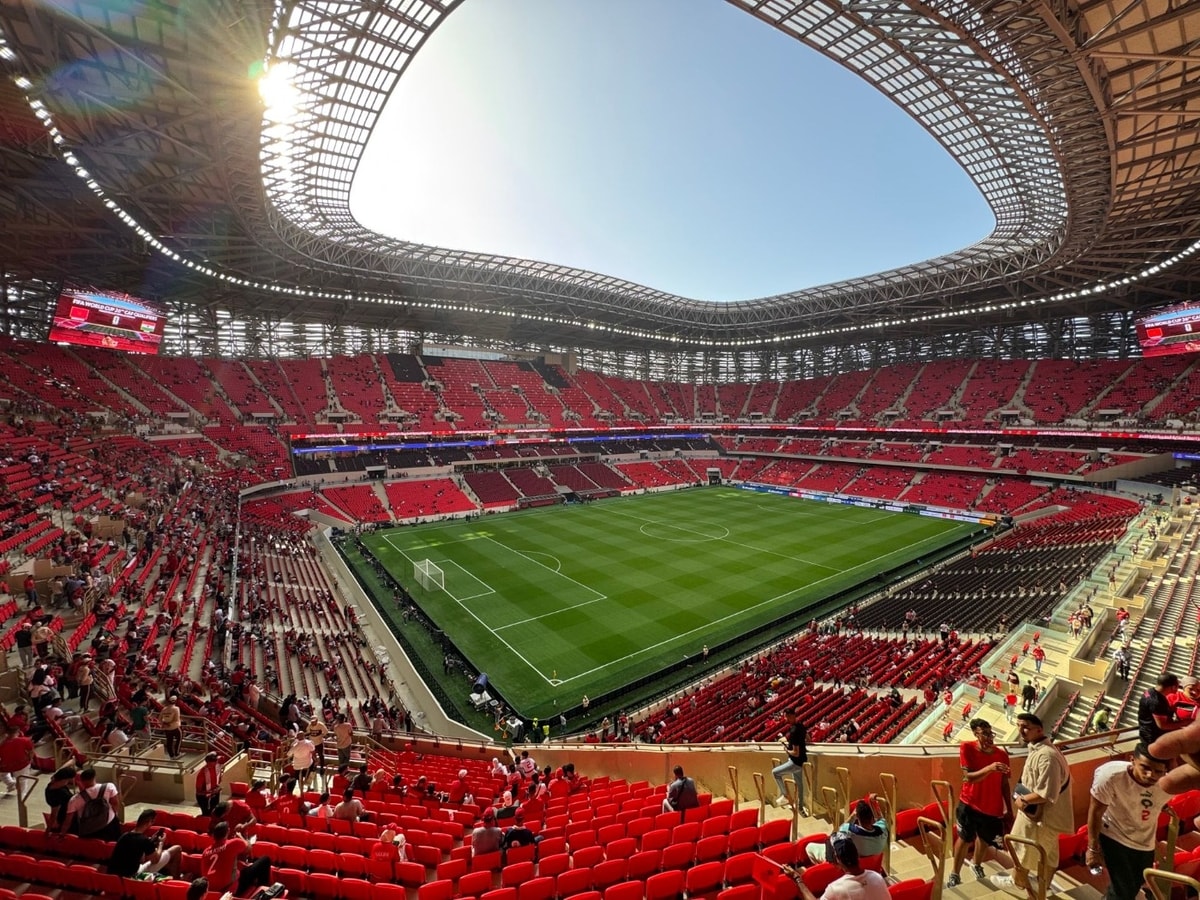 Suasana stadion sepak bola
Foto oleh Earth Photart di Pexels Suasana stadion sepak bola
Foto oleh Earth Photart di Pexels