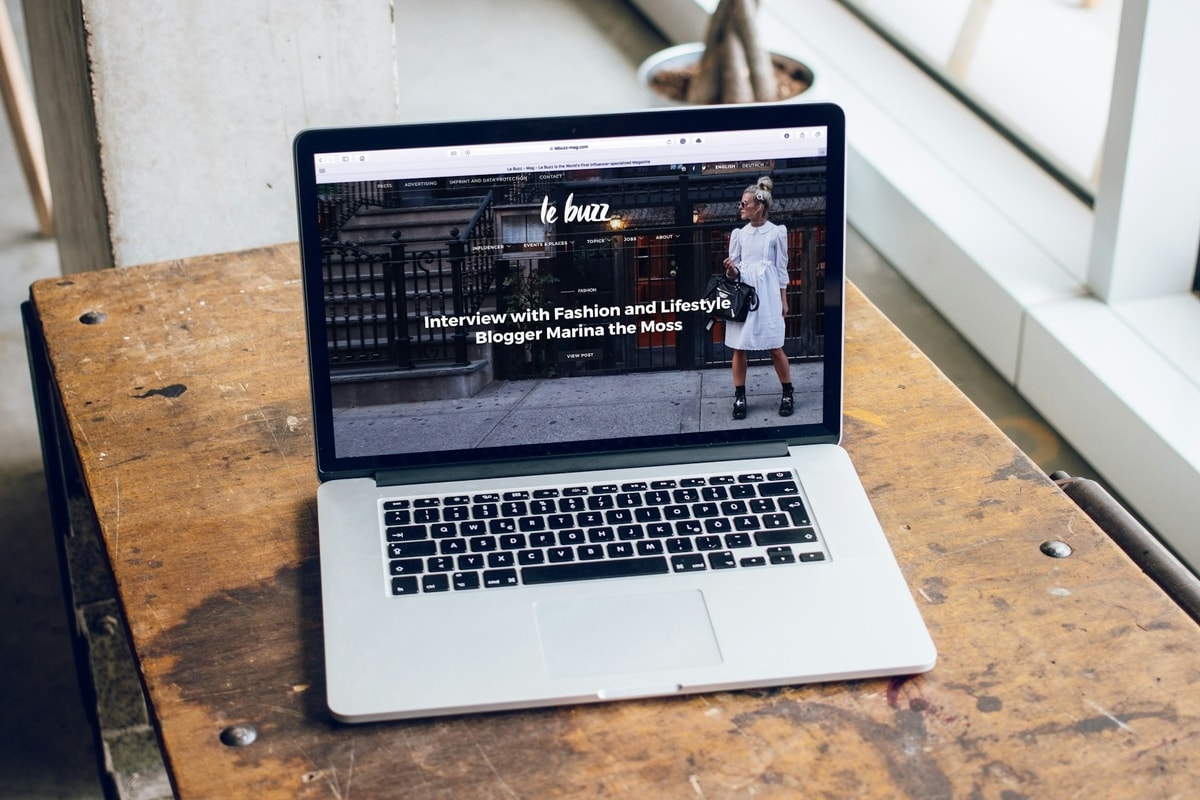 Ilustrasi optimasi gambar website
Foto oleh Le Buzz Studio di Unsplash