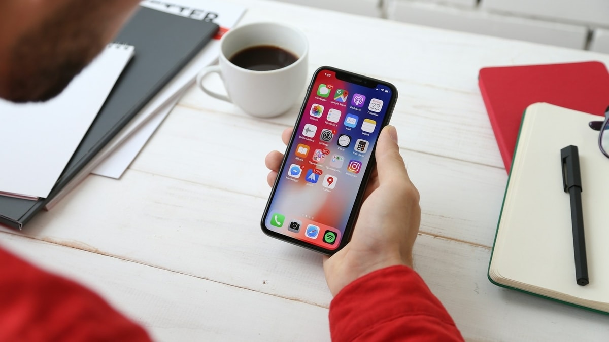 Ilustrasi aplikasi mobile
Foto oleh Yura Fresh di Unsplash Ilustrasi aplikasi mobile
Foto oleh Yura Fresh di Unsplash