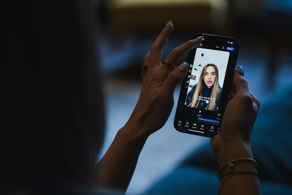 Ilustrasi editing video content creator
Gambar oleh Detail.co di Unsplash Ilustrasi editing video content creator
Gambar oleh Detail.co di Unsplash