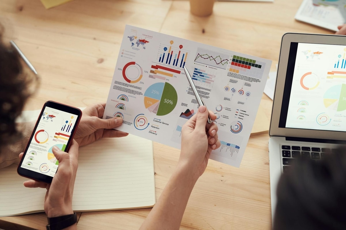 Ilustrasi data digital marketing
Foto Oleh Fauxels di Pexels Ilustrasi data digital marketing
Foto Oleh Fauxels di Pexels