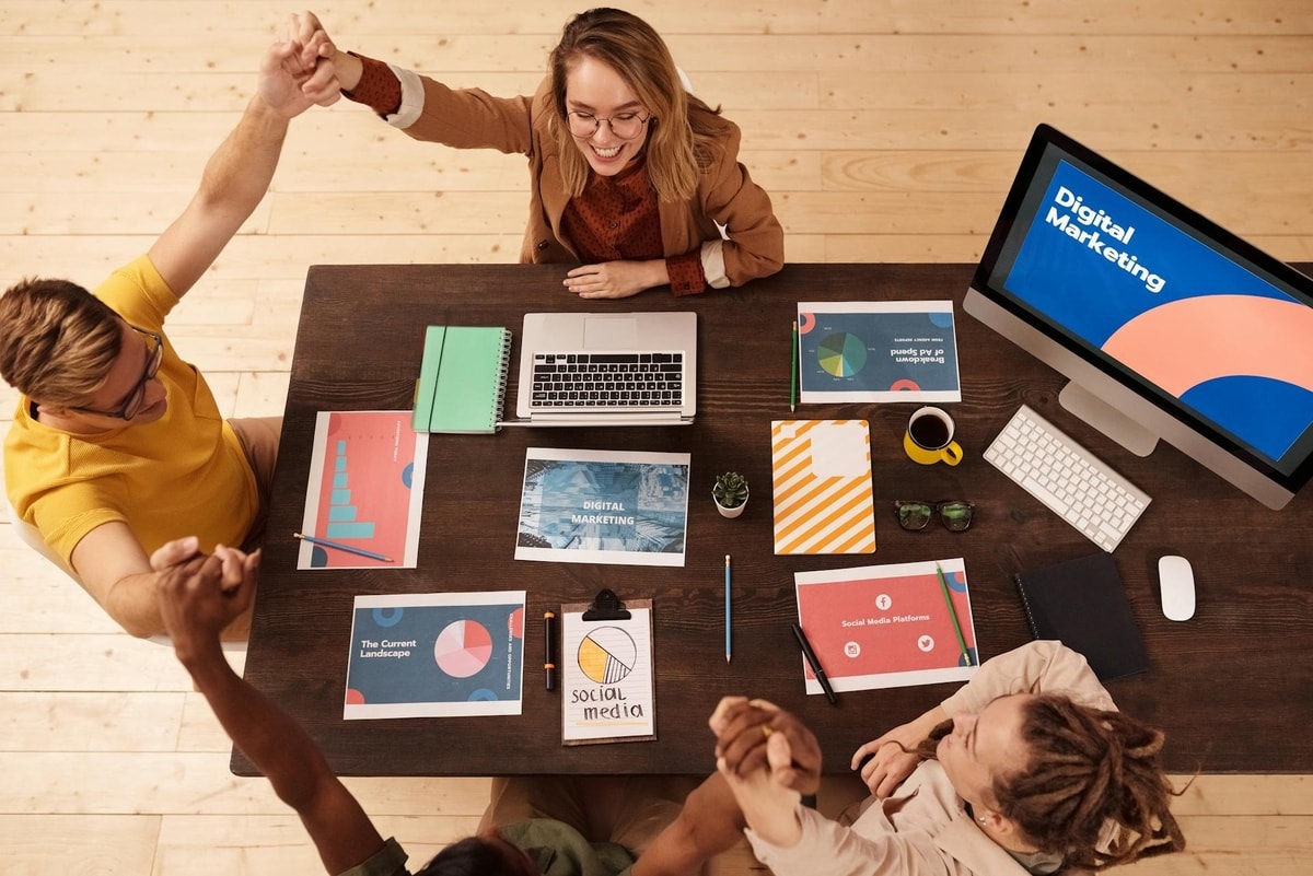 Memahami skill digital marketing yang dicari
Foto oleh Mikael Blomkvist di Pexels Memahami skill digital marketing yang dicari
Foto oleh Mikael Blomkvist di Pexels
