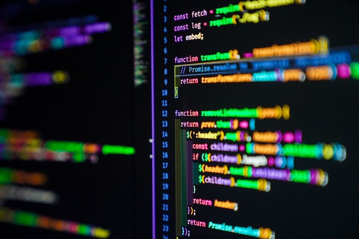 Ilustrasi coding
Foto oleh Joan Gamell di Unsplash Ilustrasi coding
Foto oleh Joan Gamell di Unsplash