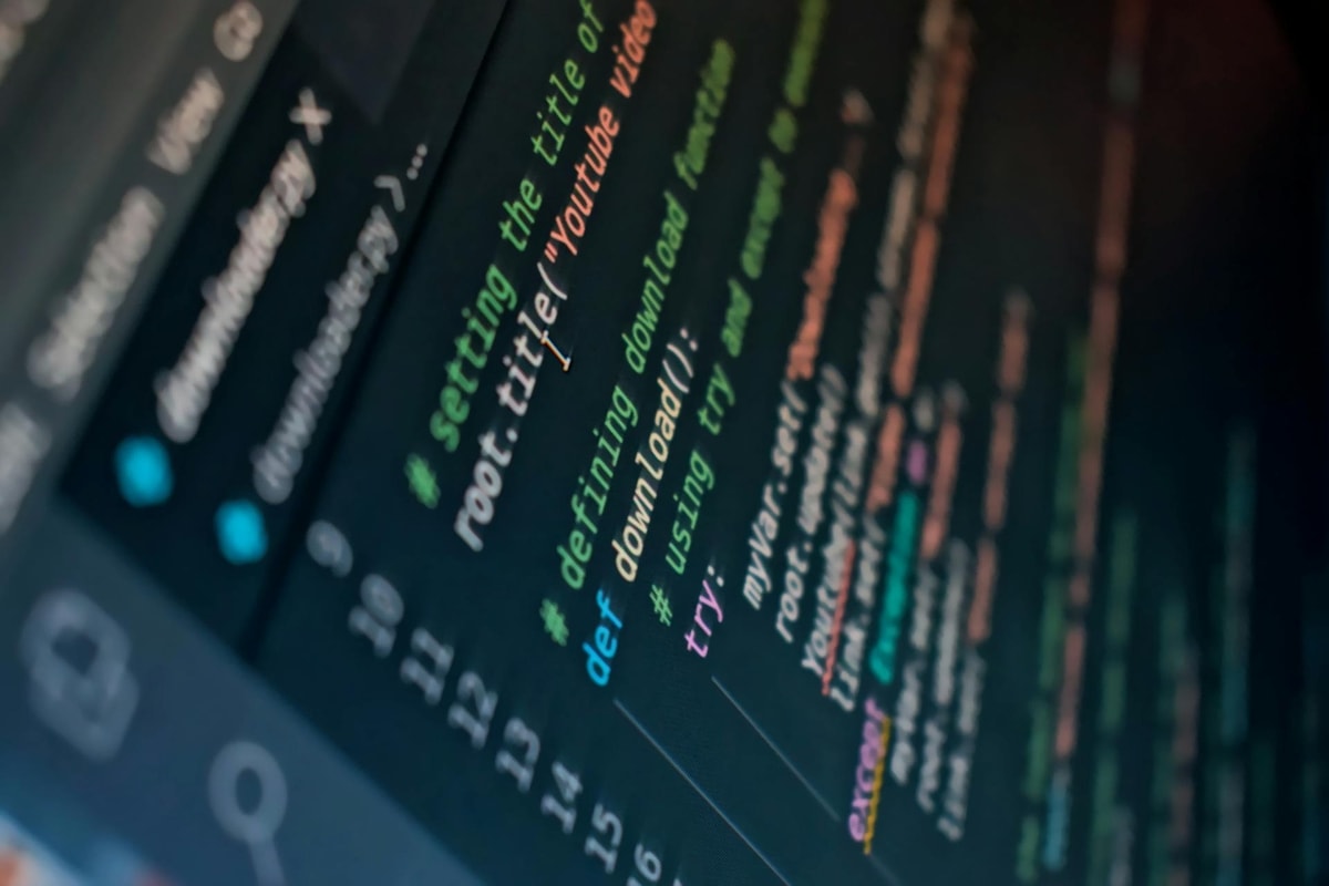 Ilustrasi code website
Foto oleh Godfrey  Atima di Pexels